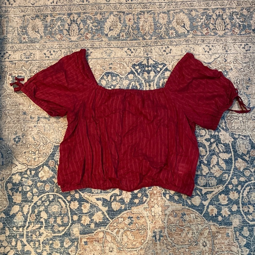 Women’s Express Top Size large​